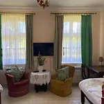 Апартаменты Jelenczowka Alte Dorfschule