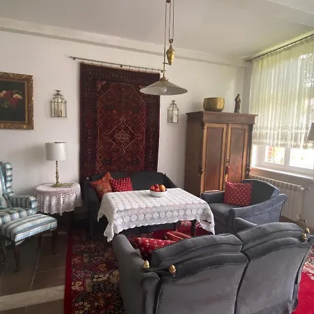 Jelenczowka Alte Dorfschule Parchowo