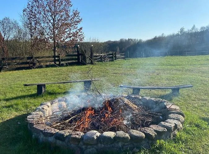 Lägenhet Jelenczowka Alte Dorfschule Parchowo