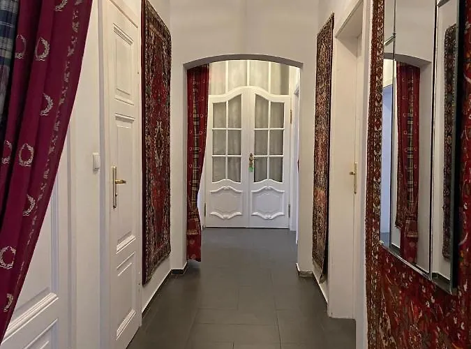 Jelenczowka Alte Dorfschule * Parchowo