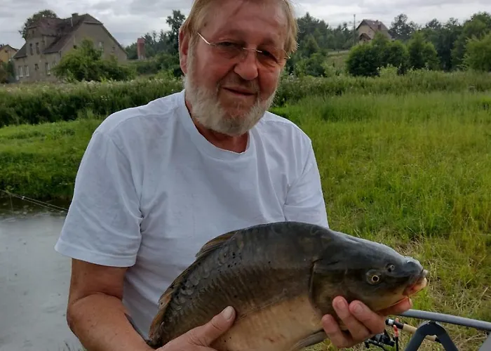 Jelenczowka Alte Dorfschule Parchowo
